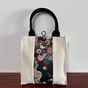 Canvas and tapestry purse